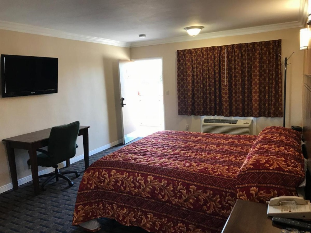 Fullerton Lodge Image 6